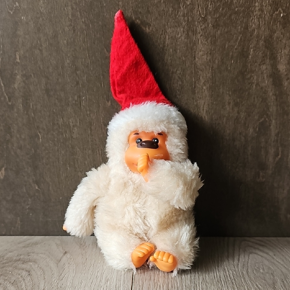 Vintage Christmas Gonga White‎ Fur Thumb Sucking Gorilla 5" Plush With Santa Hat